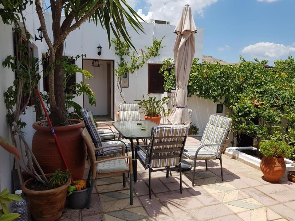 Soultana Studios Lindos  Luaran gambar