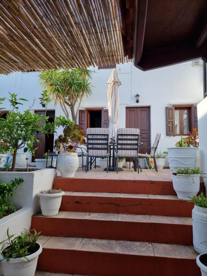 Soultana Studios Lindos  Luaran gambar